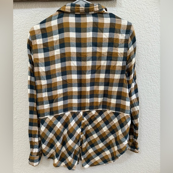 Lucky Brand Women's Flannel Button Down Shirt - Picture 3 of 6
